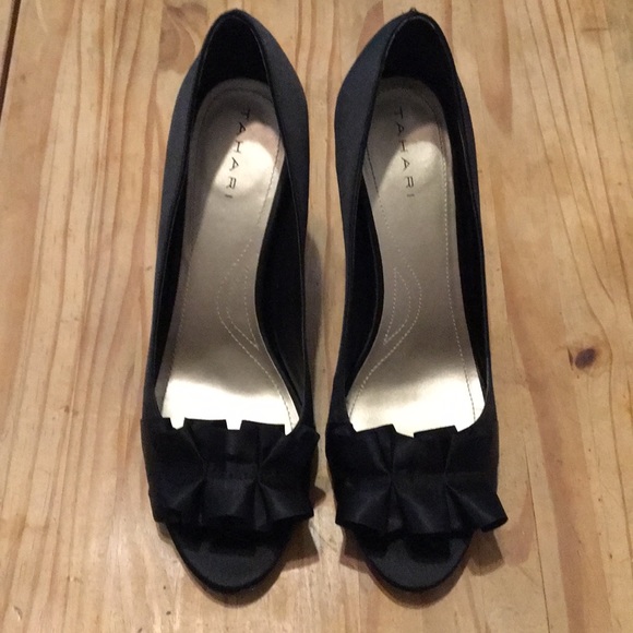 Tahari Shoes - Tahari heel